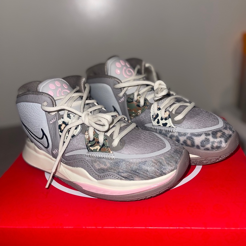 kyrie infinity basketball sneakers